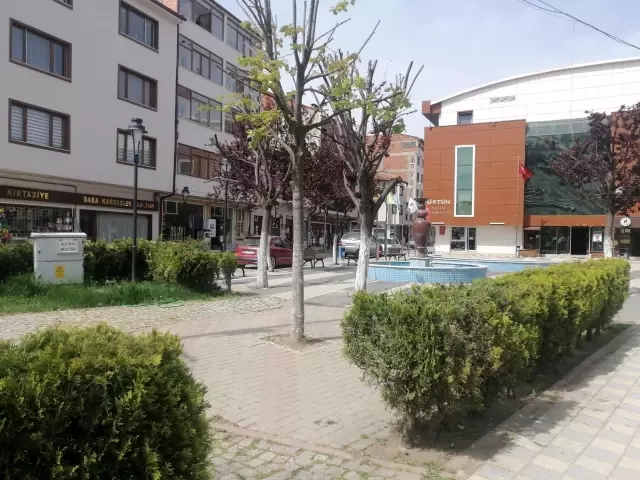 Pazaryeri sokakları sessizliğe büründü Pazaryeri sokakları sessizliğe büründü