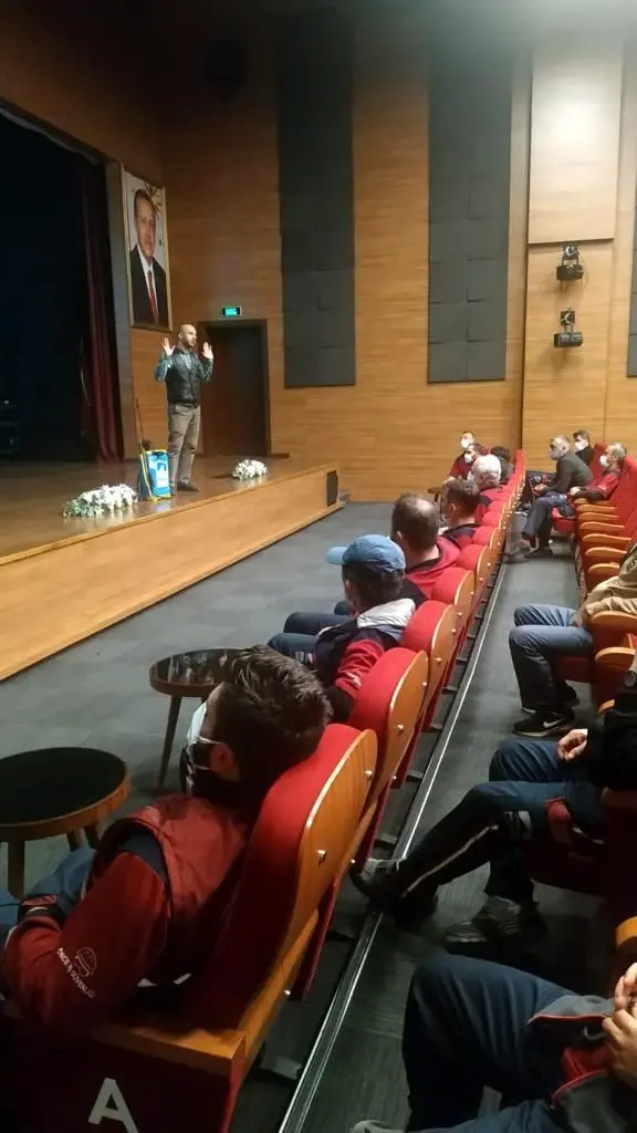 Pendik Belediyesi ekipleri ilaçlamalara başladı Pendik Belediyesi ekipleri ilaçlamalara başladı