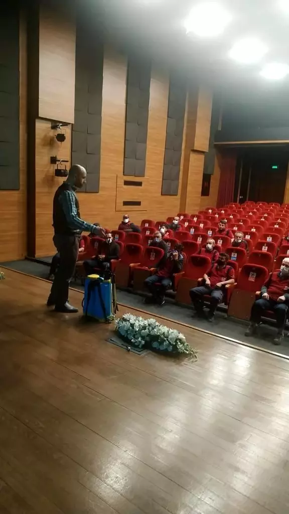 Pendik Belediyesi ekipleri ilaçlamalara başladı Pendik Belediyesi ekipleri ilaçlamalara başladı