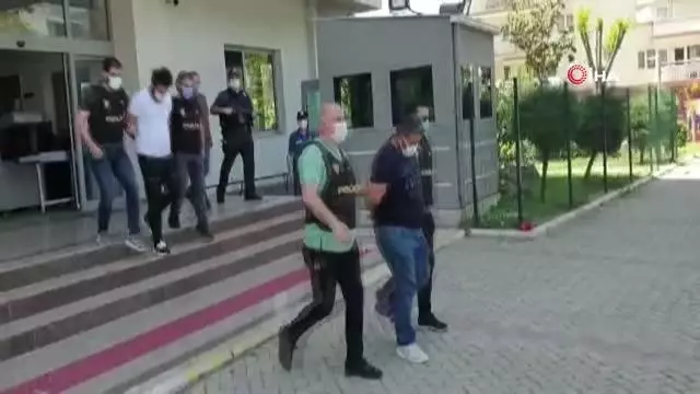 Son dakika haber: Polis hizmetçinin numarasını yutmadı: Hırsız, hizmetçi ve iki arkadaşı çıktı Son dakika haber: Polis hizmetçinin numarasını yutmadı: Hırsız, hizmetçi ve iki arkadaşı çıktı