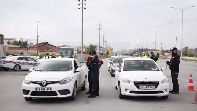 Son dakika haber: Polisten sürücülere Trafik Haftası hediyesi Son dakika haber: Polisten sürücülere Trafik Haftası hediyesi