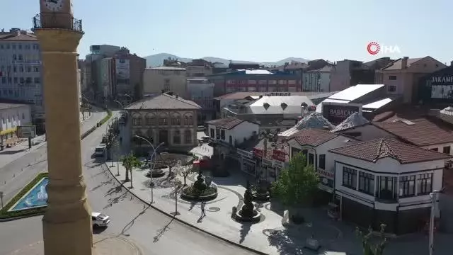 Saathane tarihi silüetine hazırlanıyor...100 yıl önceki görünüme kavuşacak Saathane tarihi silüetine hazırlanıyor...100 yıl önceki görünüme kavuşacak