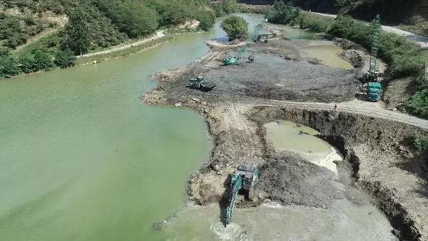 SERA GÖLÜ'NDEKİ KİRLİLİĞE 'ÇÖKELTİM HAVUZU' ÇÖZÜMÜ SERA GÖLÜ'NDEKİ KİRLİLİĞE 'ÇÖKELTİM HAVUZU' ÇÖZÜMÜ