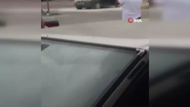 Seyir halindeki resmî araç alev aldı Seyir halindeki resmî araç alev aldı