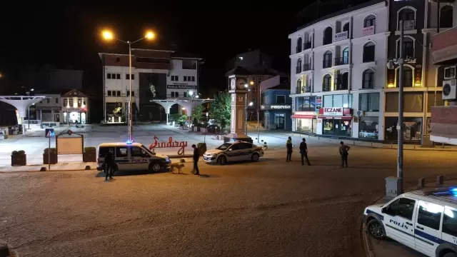 - Sındırgı'da denetimler 24 saat aralıksız devam ediyor - Sındırgı'da denetimler 24 saat aralıksız devam ediyor