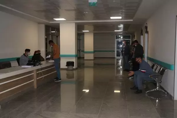 Şırnak'ta, 'Aşı ikna timi' telefonda ikna olmayanların evlerine gidiyor Şırnak'ta, 'Aşı ikna timi' telefonda ikna olmayanların evlerine gidiyor