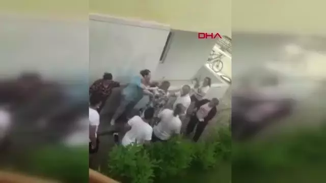 Site bahçesinde başlayan kavga, acil serviste devam etti Site bahçesinde başlayan kavga, acil serviste devam etti