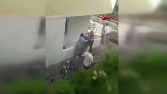 Site bahçesinde başlayan kavga, acil serviste devam etti Site bahçesinde başlayan kavga, acil serviste devam etti
