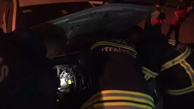 Otomobilin motoruna giren yavru kedinin inadı ekipleri pes ettirdi Otomobilin motoruna giren yavru kedinin inadı ekipleri pes ettirdi