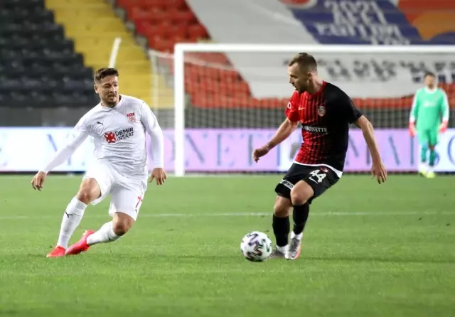 Sivasspor 'plaka' dedi! Sivasspor 'plaka' dedi!
