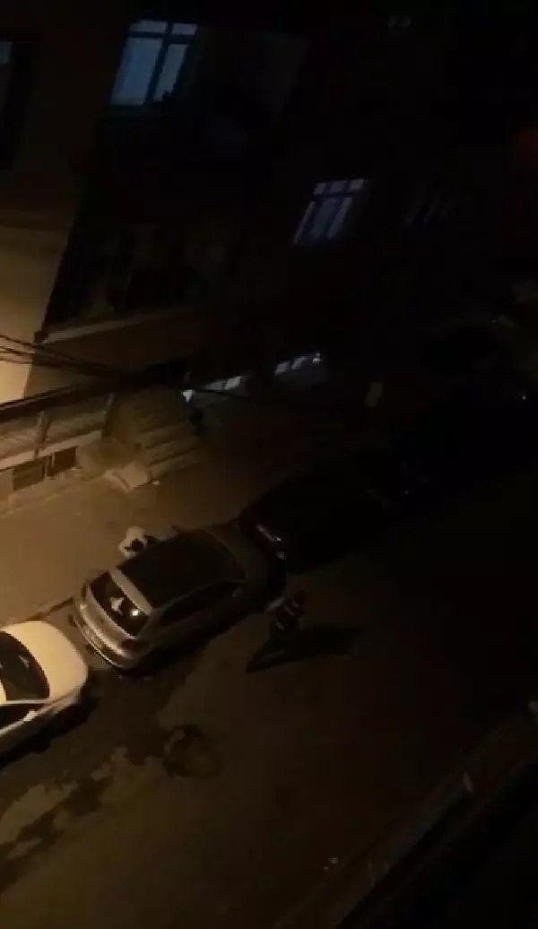 SULTANGAZİ'DE TAM KAPANMADA UZUN EŞEKTEN HALAYA İLGİNÇ GÖRÜNTÜLER SULTANGAZİ'DE TAM KAPANMADA UZUN EŞEKTEN HALAYA İLGİNÇ GÖRÜNTÜLER