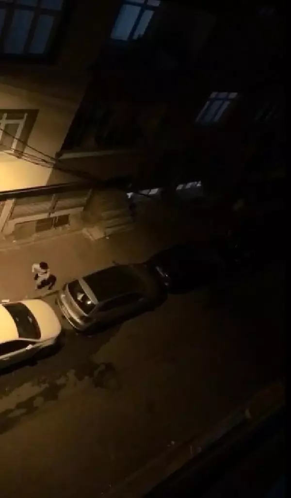 SULTANGAZİ'DE TAM KAPANMADA UZUN EŞEKTEN HALAYA İLGİNÇ GÖRÜNTÜLER SULTANGAZİ'DE TAM KAPANMADA UZUN EŞEKTEN HALAYA İLGİNÇ GÖRÜNTÜLER