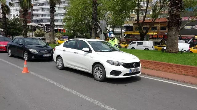 Sürücülerin izin belgeleri denetlendi Sürücülerin izin belgeleri denetlendi
