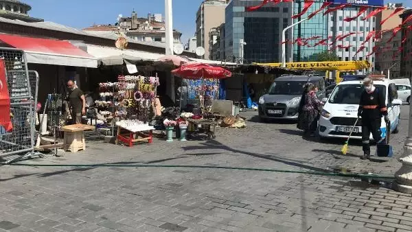 TAKSİM'İN ÇİÇEKÇİLERİ, 4 YIL SONRA TAŞINDI TAKSİM'İN ÇİÇEKÇİLERİ, 4 YIL SONRA TAŞINDI