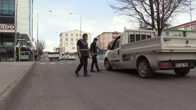 'Tam kapanma' sürecinde sessizlik hakim 'Tam kapanma' sürecinde sessizlik hakim