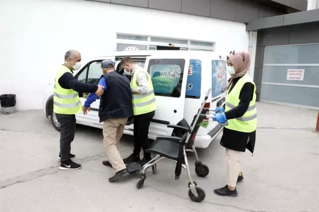 Tam kapanmada hastalara ulaşım desteği Tam kapanmada hastalara ulaşım desteği
