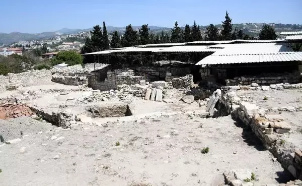 AYDIN TARİHİ KADIKALESİ'NİN ÜZERİ GÖBEKLİTEPE GİBİ KAPATILACAK AYDIN TARİHİ KADIKALESİ'NİN ÜZERİ GÖBEKLİTEPE GİBİ KAPATILACAK