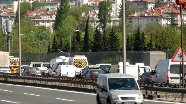 - TEM Otoyolu'nda denetim yoğunluğu havadan görüntülendi - TEM Otoyolu'nda denetim yoğunluğu havadan görüntülendi