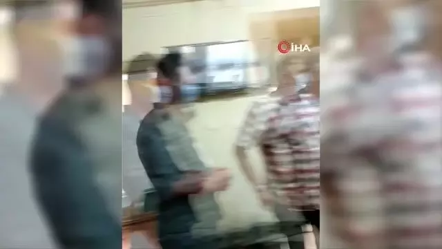 'Temizlik yaptık' bahanesi işe yaramadı: Kumar oynayan 6 kişiye 37 bin 500 lira ceza 'Temizlik yaptık' bahanesi işe yaramadı: Kumar oynayan 6 kişiye 37 bin 500 lira ceza