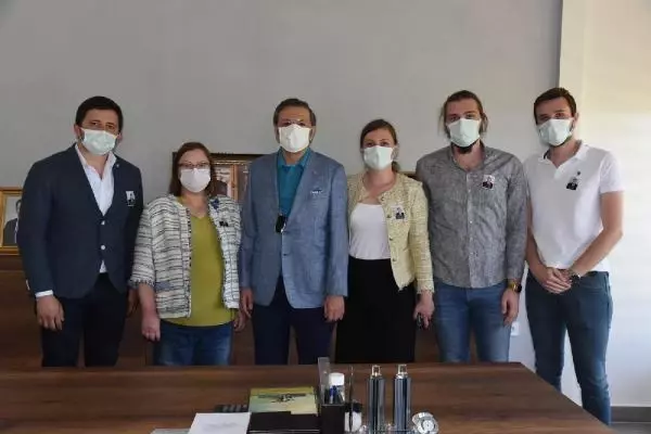 TOBB Başkanı Hisarcıklıoğlu'dan iş insanı Girgin'in ailesine taziye ziyareti TOBB Başkanı Hisarcıklıoğlu'dan iş insanı Girgin'in ailesine taziye ziyareti