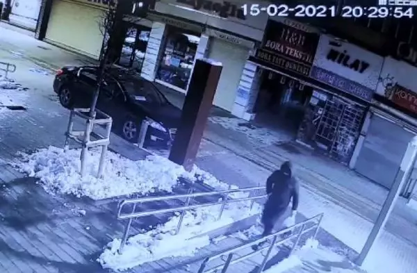 Tokkal ailesinin cinayet zanlısı: Ben burada olmaya razıyım, yeter ki katili bulun Tokkal ailesinin cinayet zanlısı: Ben burada olmaya razıyım, yeter ki katili bulun