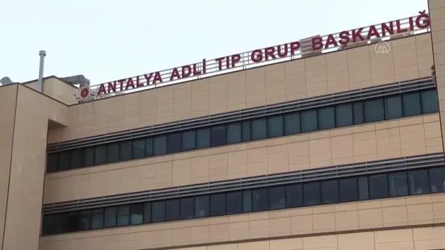 Trafik kazasında hayatını kaybeden 2 kişinin kimliği DNA testiyle belirlenecek Trafik kazasında hayatını kaybeden 2 kişinin kimliği DNA testiyle belirlenecek
