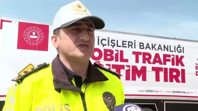 TRAFİKTE DEĞİŞEN HAYATLAR - Son 10 yılda polis bölgesinde 22 bin 145 kişi trafik kazası kurbanı oldu TRAFİKTE DEĞİŞEN HAYATLAR - Son 10 yılda polis bölgesinde 22 bin 145 kişi trafik kazası kurbanı oldu