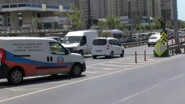 TRAFİKTEN KAÇMAK İÇİN KARAYOLUNDA TEHLİKEYE DAVETİYE ÇIKARDILAR TRAFİKTEN KAÇMAK İÇİN KARAYOLUNDA TEHLİKEYE DAVETİYE ÇIKARDILAR