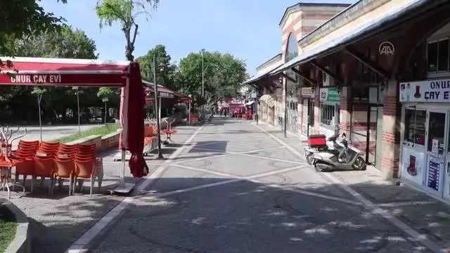 Trakya'da Kovid-19 vaka sayılarının düşmesi vatandaşları sevindirdi Trakya'da Kovid-19 vaka sayılarının düşmesi vatandaşları sevindirdi