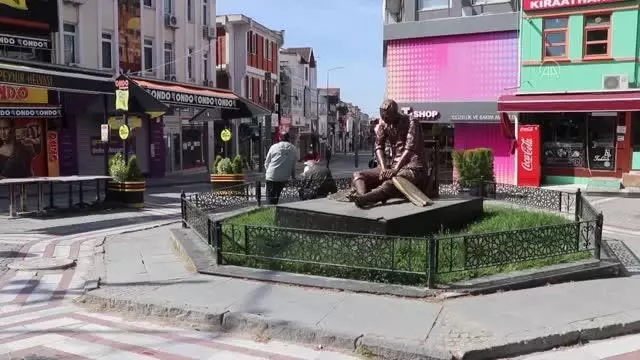 Trakya'da Kovid-19 vaka sayılarının düşmesi vatandaşları sevindirdi Trakya'da Kovid-19 vaka sayılarının düşmesi vatandaşları sevindirdi