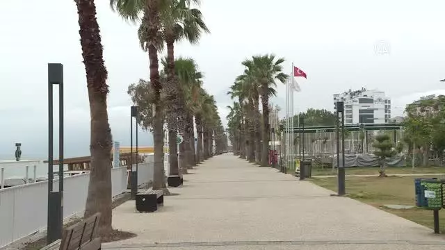 Turizm merkezlerinde 'tam kapanma' sessizliği sürüyor Turizm merkezlerinde 'tam kapanma' sessizliği sürüyor