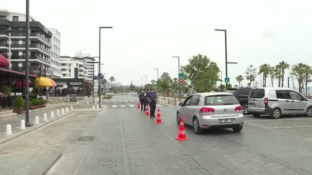 Turizm merkezlerinde 'tam kapanma' sessizliği sürüyor Turizm merkezlerinde 'tam kapanma' sessizliği sürüyor