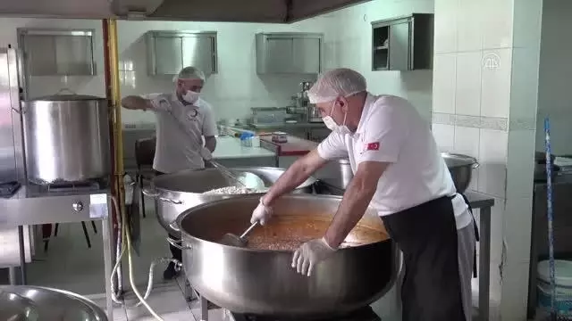 Son dakika haber! Türk Kızılay aşevinde kazanlar ihtiyaç sahibi aileler için kaynıyor Son dakika haber! Türk Kızılay aşevinde kazanlar ihtiyaç sahibi aileler için kaynıyor