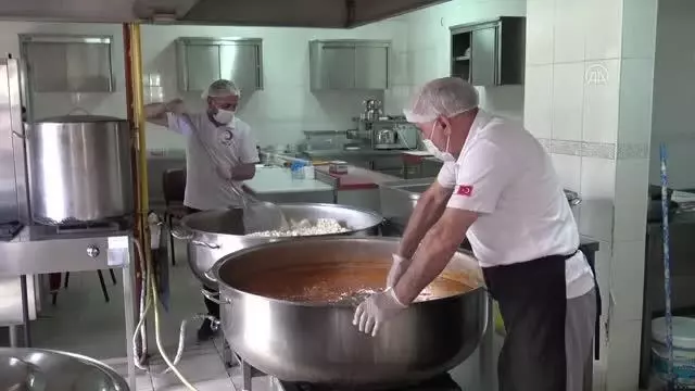 Son dakika haber! Türk Kızılay aşevinde kazanlar ihtiyaç sahibi aileler için kaynıyor Son dakika haber! Türk Kızılay aşevinde kazanlar ihtiyaç sahibi aileler için kaynıyor