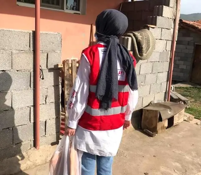 Türk Kızılayı Hisarcık'ta 2 bin Ramazan pidesi dağıttı Türk Kızılayı Hisarcık'ta 2 bin Ramazan pidesi dağıttı