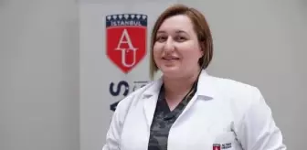Özlem Demir: Türkiye'de 4 bin ebe, filyasyon ekiplerinde pandemiyle savaşa destek veriyor Özlem Demir: Türkiye'de 4 bin ebe, filyasyon ekiplerinde pandemiyle savaşa destek veriyor