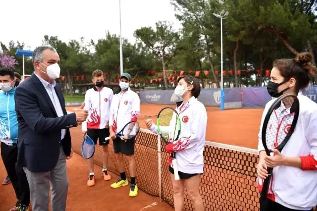 Türkiye İşitme Engelliler Tenis Milli Takımı HayatPark kortlarında Türkiye İşitme Engelliler Tenis Milli Takımı HayatPark kortlarında