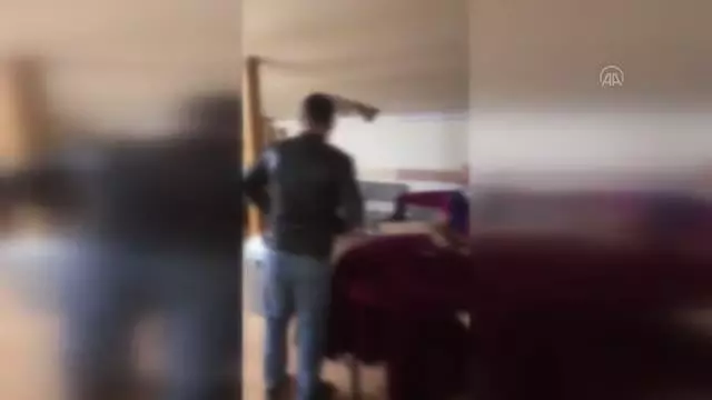 Üsküdar'da kıraathanede Kovid-19 tedbirlerini ihlal eden 15 kişiye para cezası Üsküdar'da kıraathanede Kovid-19 tedbirlerini ihlal eden 15 kişiye para cezası