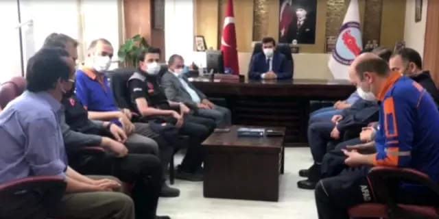 Vali Arslantaş, bulunan Kerim Can'ın ailesinin mutluluğunu paylaştı Vali Arslantaş, bulunan Kerim Can'ın ailesinin mutluluğunu paylaştı