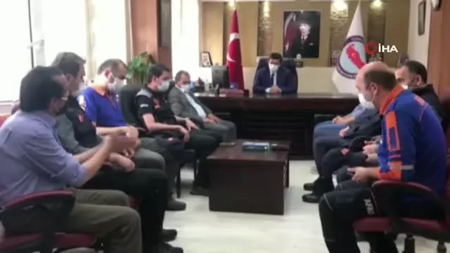 Vali Arslantaş, bulunan Kerim Can'ın ailesinin mutluluğunu paylaştı Vali Arslantaş, bulunan Kerim Can'ın ailesinin mutluluğunu paylaştı