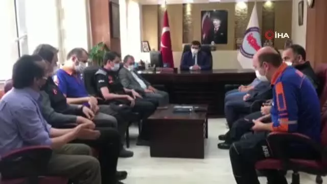 Vali Arslantaş, bulunan Kerim Can'ın ailesinin mutluluğunu paylaştı Vali Arslantaş, bulunan Kerim Can'ın ailesinin mutluluğunu paylaştı