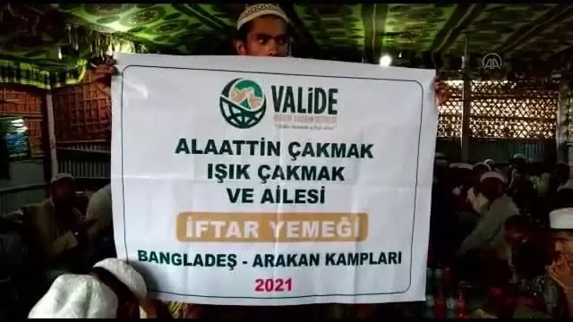 Valide İnsani Yardım Derneği'nden Bangladeş'e sığınan Arakanlı Müslümanlar için iftar organizasyonu Valide İnsani Yardım Derneği'nden Bangladeş'e sığınan Arakanlı Müslümanlar için iftar organizasyonu