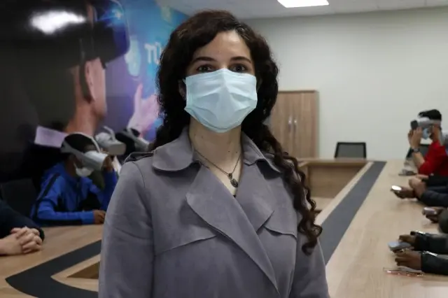Yabancı öğrenciler Türkçeyi sanal gerçeklikle öğreniyor Yabancı öğrenciler Türkçeyi sanal gerçeklikle öğreniyor