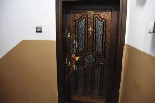 Yaşlı kadını kurtarmak için seferber oldular Yaşlı kadını kurtarmak için seferber oldular