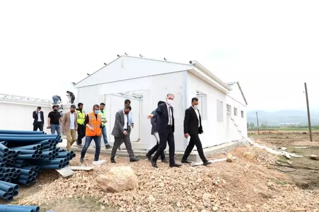 Yeni hayvan pazarına ulaşım için yollar açılıyor Yeni hayvan pazarına ulaşım için yollar açılıyor
