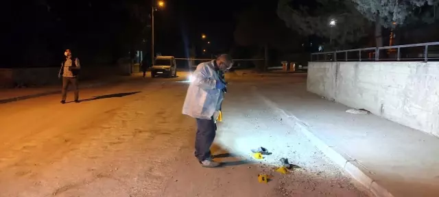 Son dakika: 16 yaşındaki çocuk telefonunu bulan adamı teslim alacağı sırada silahla yaraladı Son dakika: 16 yaşındaki çocuk telefonunu bulan adamı teslim alacağı sırada silahla yaraladı
