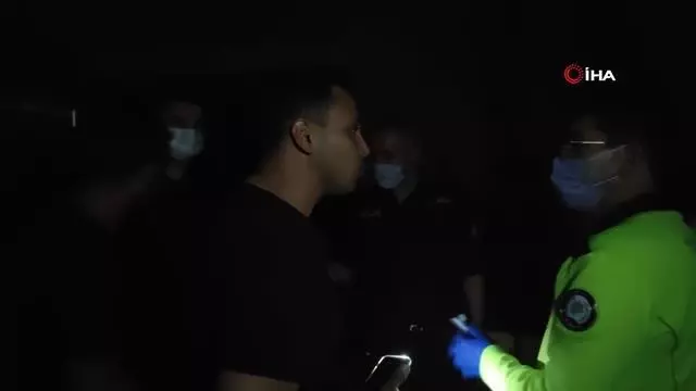 2.88 promil alkolllü çıkıp polisi çileden çıkaran sürücü: 'Normali kaç promil?' 2.88 promil alkolllü çıkıp polisi çileden çıkaran sürücü: 'Normali kaç promil?'