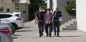 Mesut Yılmaz: Son dakika haberi... Adana'da dehşet...Eşini dövdü, kayınbiraderini öldürdü Mesut Yılmaz: Son dakika haberi... Adana'da dehşet...Eşini dövdü, kayınbiraderini öldürdü