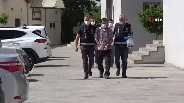 Son dakika haberi... Adana'da dehşet...Eşini dövdü, kayınbiraderini öldürdü Son dakika haberi... Adana'da dehşet...Eşini dövdü, kayınbiraderini öldürdü