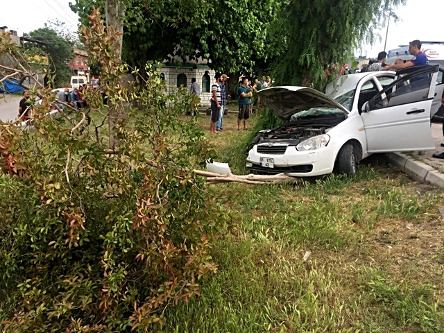 Adana'daki kazada karı koca yaralandı